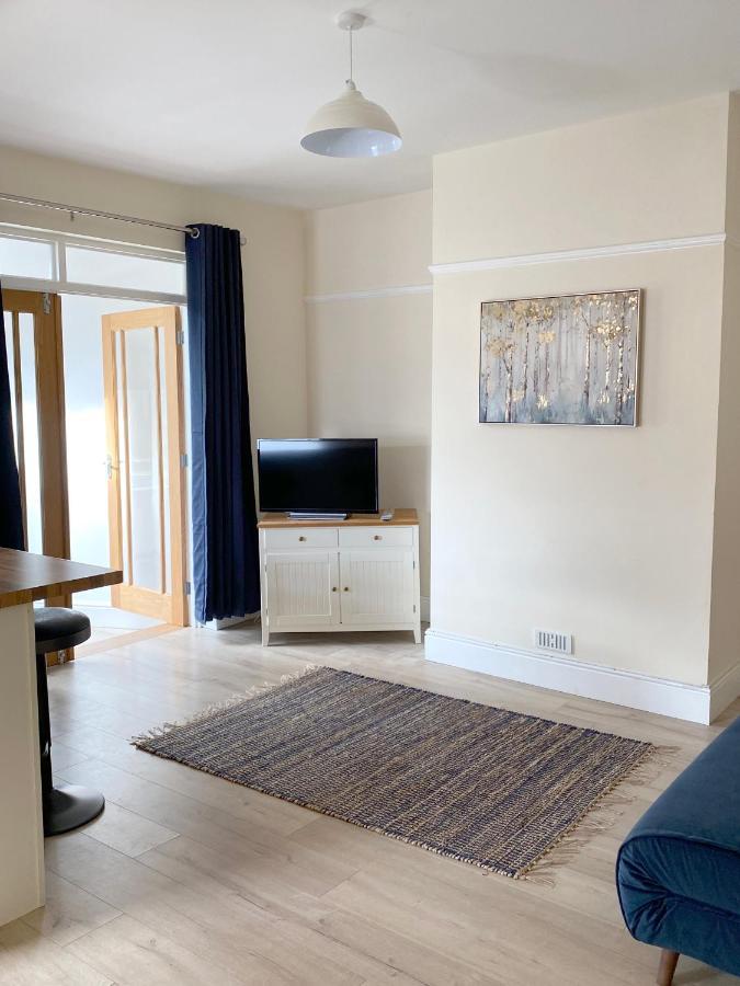 1 Ashford Road Guesthouse Redhill  Exteriör bild