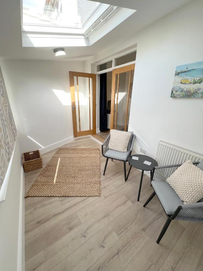 1 Ashford Road Guesthouse Redhill  Exteriör bild