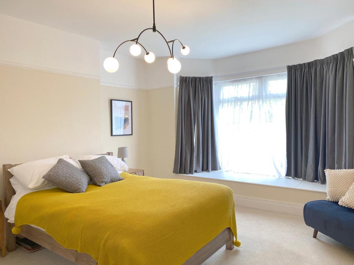 1 Ashford Road Guesthouse Redhill  Exteriör bild