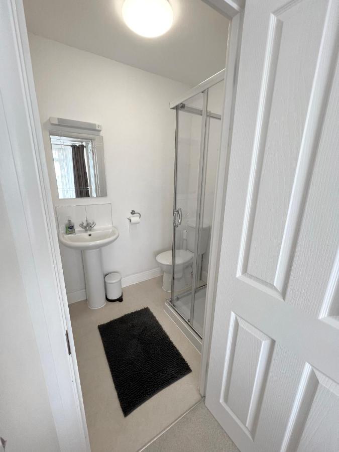 1 Ashford Road Guesthouse Redhill  Exteriör bild