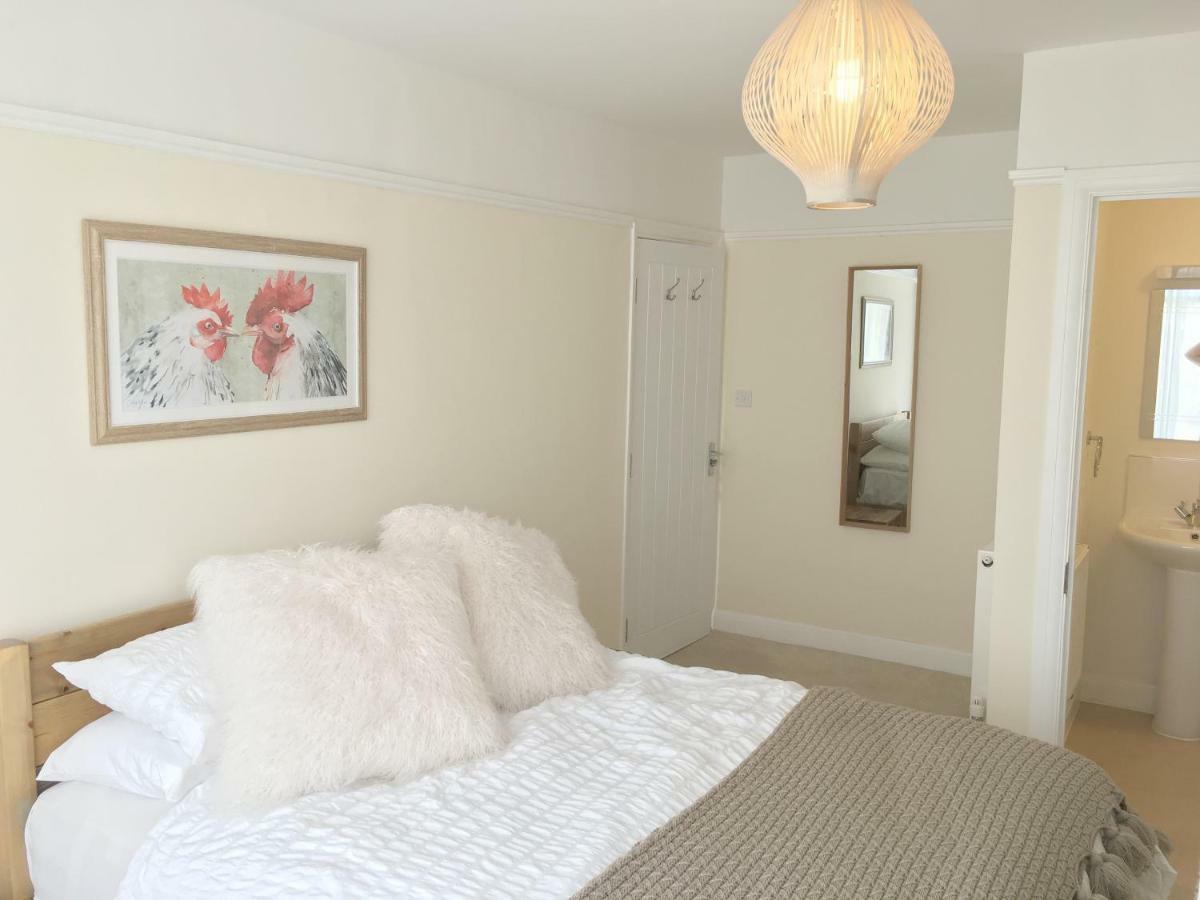 1 Ashford Road Guesthouse Redhill  Exteriör bild
