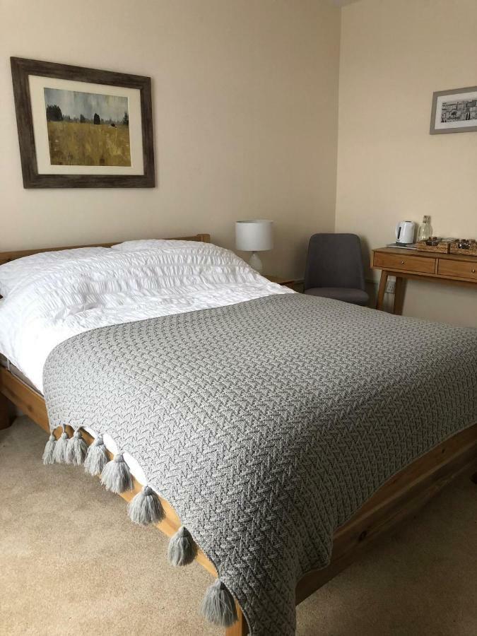 1 Ashford Road Guesthouse Redhill  Exteriör bild