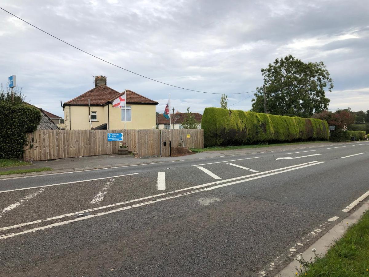 1 Ashford Road Guesthouse Redhill  Exteriör bild